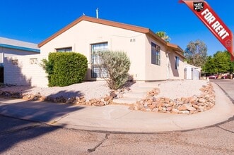 Building Photo - 811 S Sunset Vista Dr