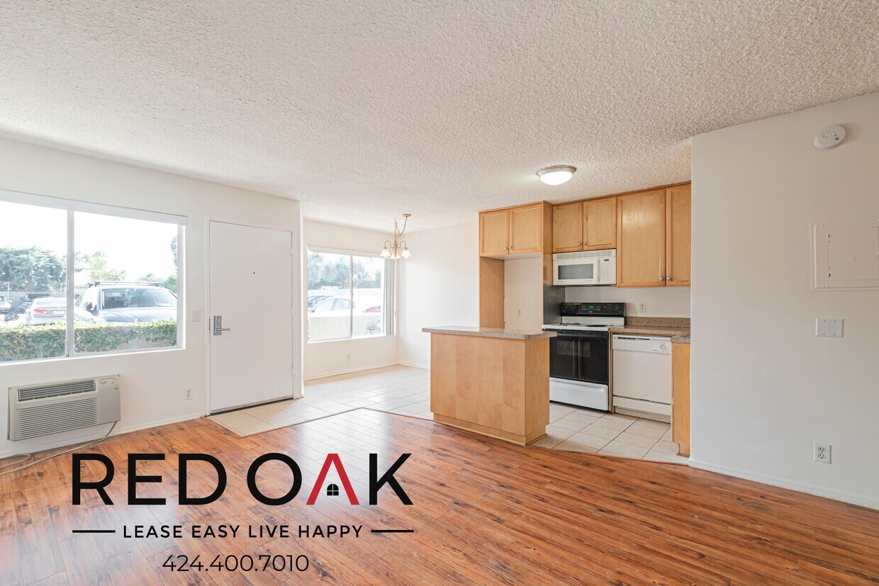Foto principal - 20200 Sherman Way