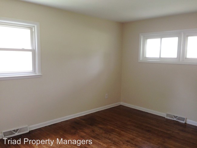 Building Photo - 3 br, 1.5 bath House - 1414 Corregidor St