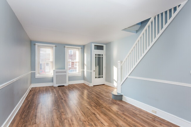 Building Photo - 3030 Tulip St