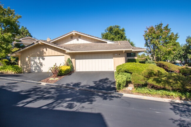 Building Photo - 1 Calypso Ln