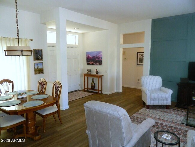 Foto del edificio - 14234 W Vía Tercero