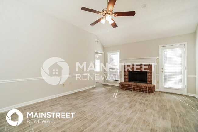 Foto del edificio - 6857 Dovefield Ln