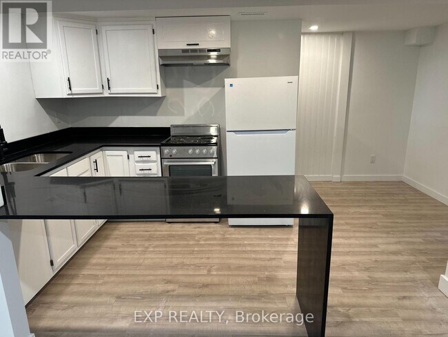 Photo du bâtiment - 90 Commercial St