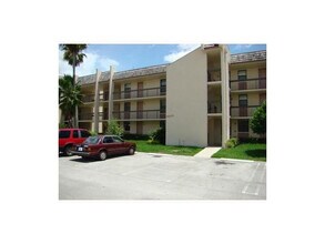 Building Photo - 8433 Forest Hills Dr