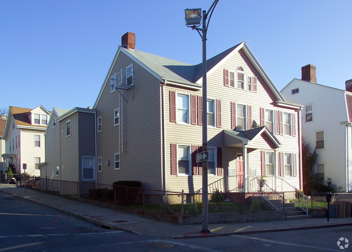 Foto del edificio - 187 Rock St