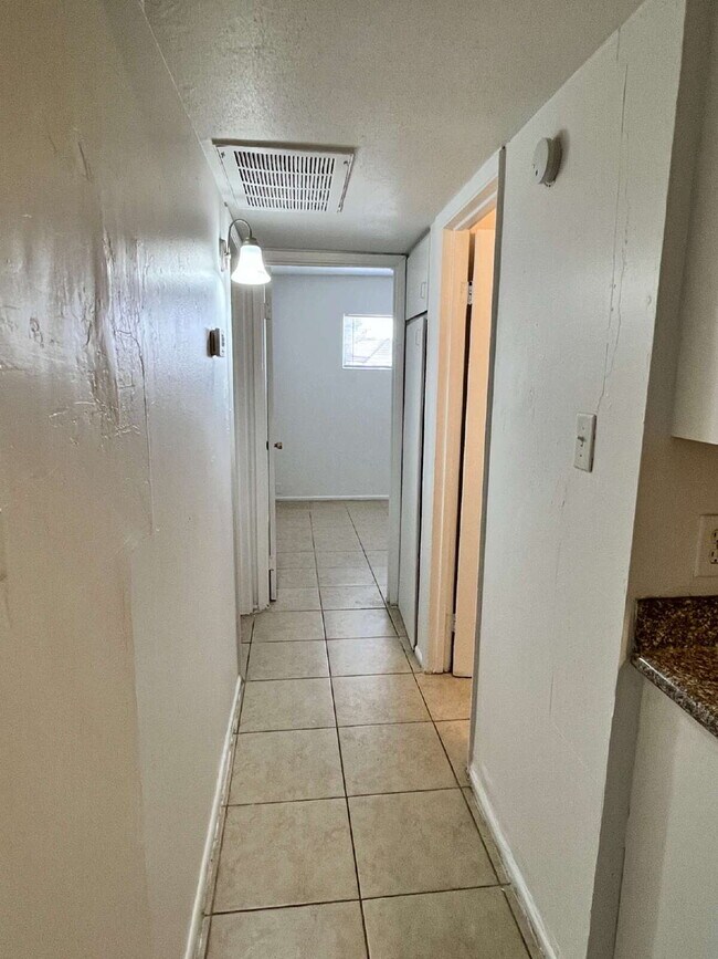 Foto del edificio - Coming Soon! 2 bedroom in Tempe. - Availab...