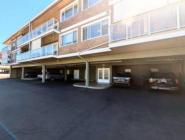 Building Photo - 2Bd/1Ba Edmonds Condo
