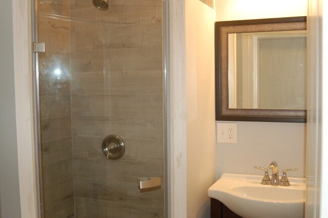 Foto del edificio - 330 Western Ave