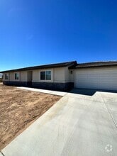 Building Photo - 14965 Temecula Rd