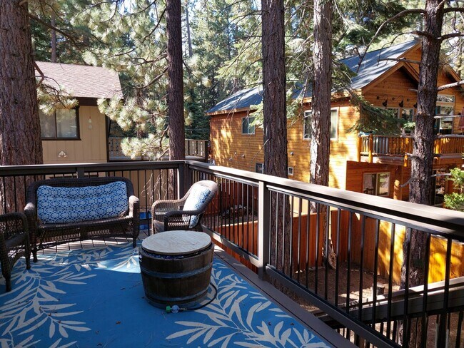 Building Photo - Beautiful Custom Ski Home