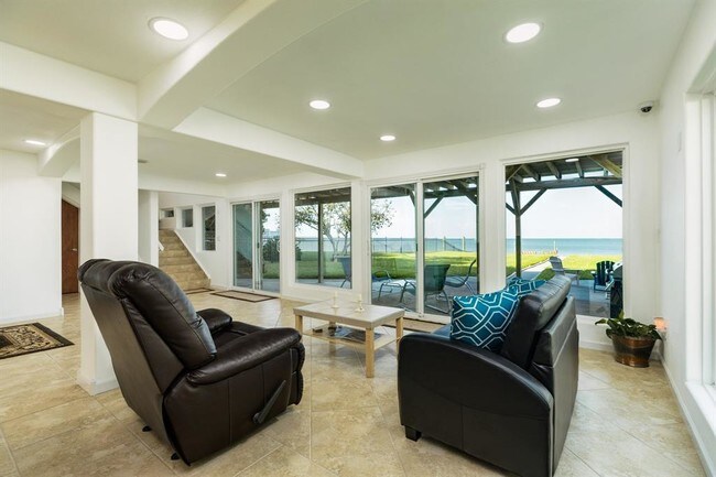 Foto del edificio - 5415 W Bayshore Dr