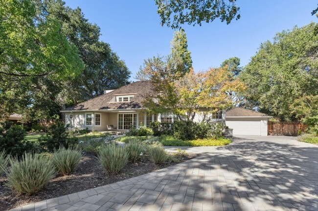 Building Photo - Beautifully Appointed Atherton Estate with Pool & Outdoor Entertaining