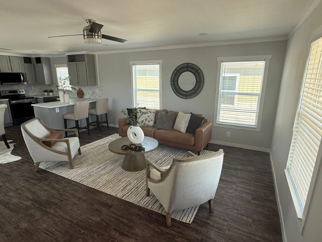 Foto del edificio - 10118 Falvey Lk Ln