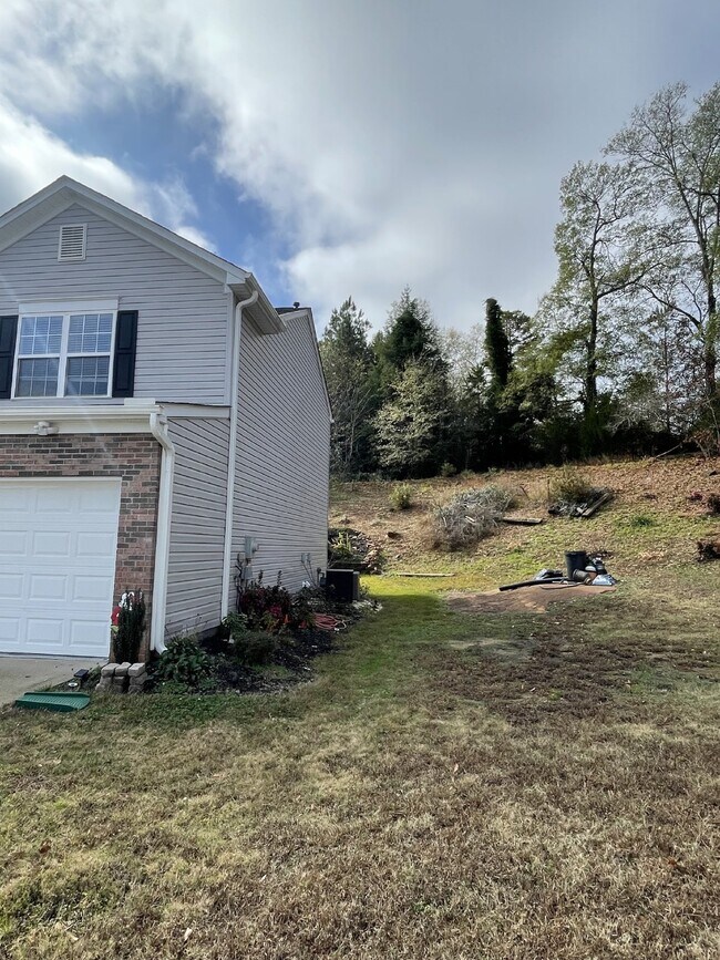 Foto del edificio - Charming 4-Bedroom Rental Home with Spacious Layout in Greenville, SC!
