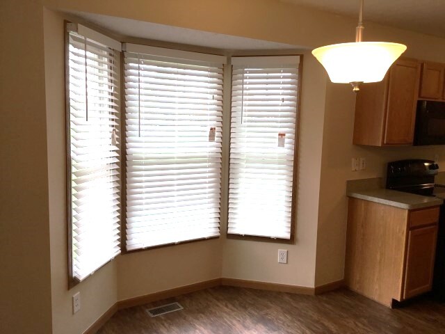 Building Photo - 6803 Brookstone Dr