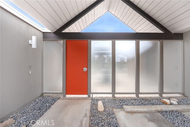 Building Photo - 5112 E Valencia Dr