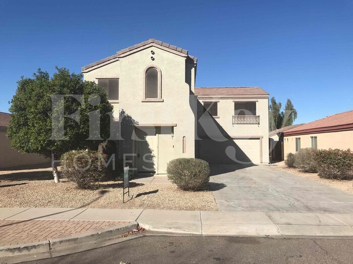 Foto principal - 8334 W Hughes Dr