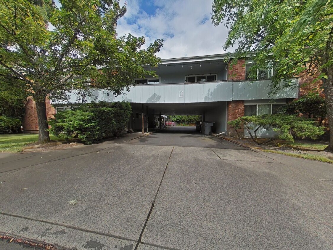 Foto principal - 2 Bedroom Apartment ~ Close to Campus ~ Ca...
