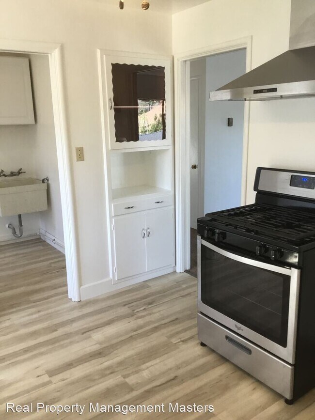 Foto del edificio - 2 br, 1 bath House - 1225 D Street