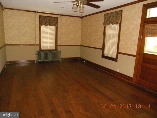 Building Photo - 565 Trinity Rd