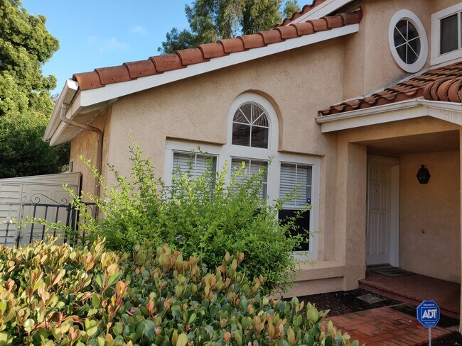 Foto del edificio - 1808 Crystal Ridge Way