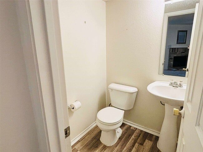 Building Photo - 16133 Windsong Ct