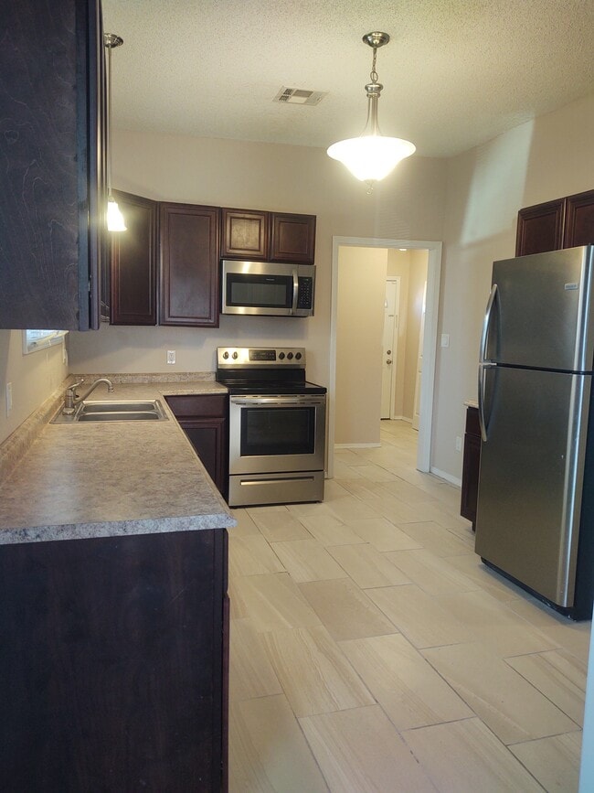 Building Photo - 2819 Tilles Ave