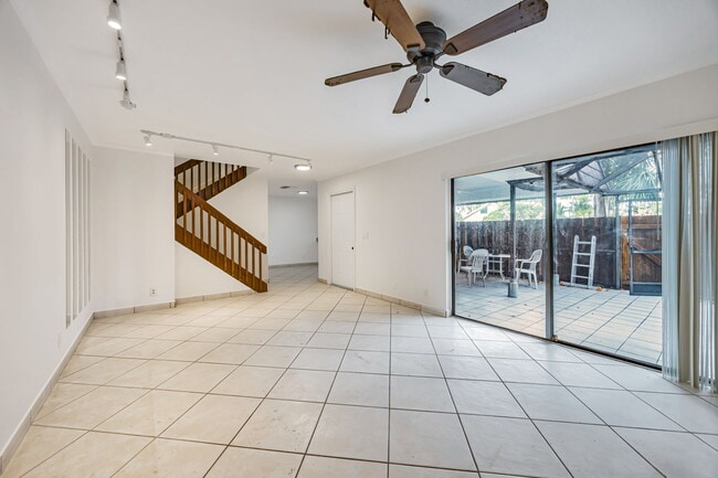 Building Photo - 7506 Courtyard Run E