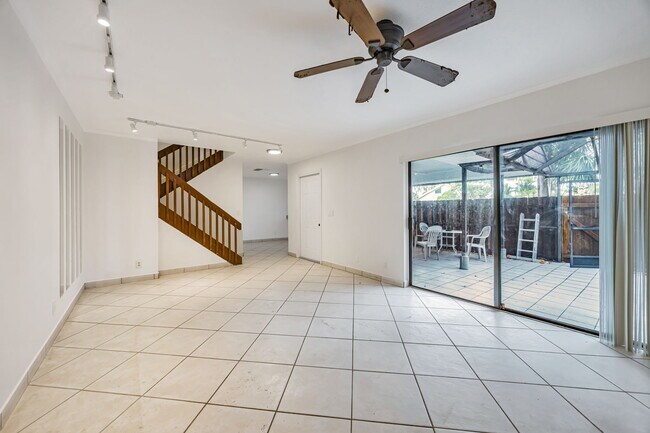 Foto del edificio - 7506 Courtyard Run E