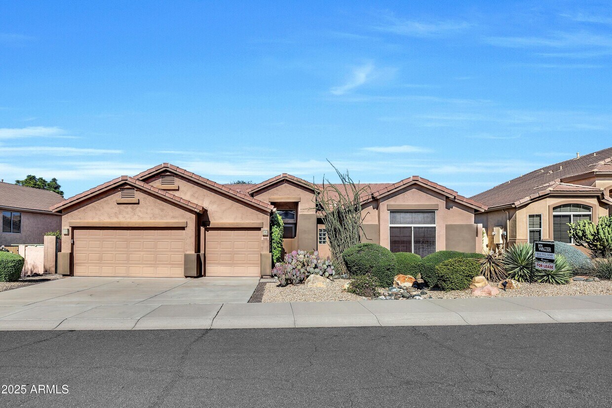 Foto principal - 7446 E Glenn Moore Rd