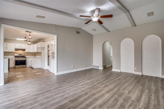 Building Photo - 2115 Bowie Dr