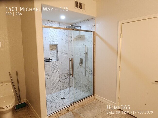 Foto del edificio - 2 Bedroom 2 Bath 1 story condo with no one...