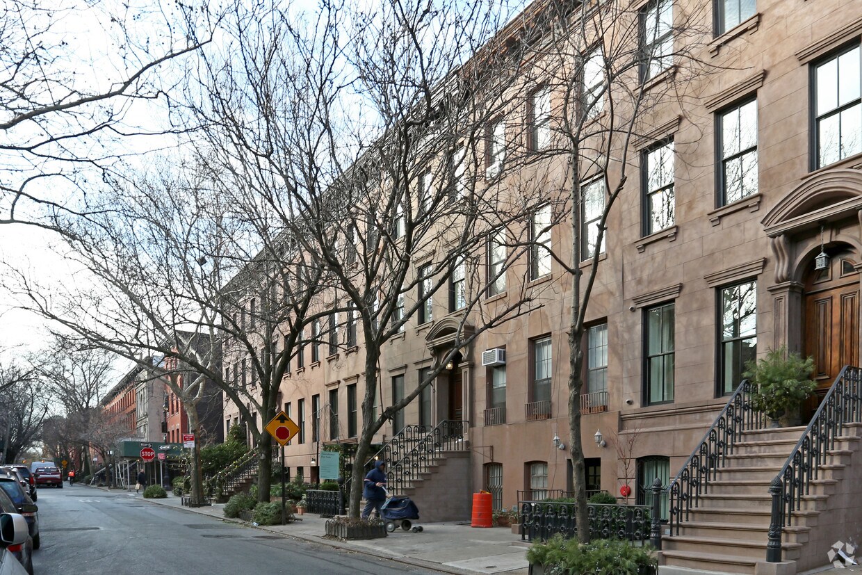 Building Photo - 41 Charles St