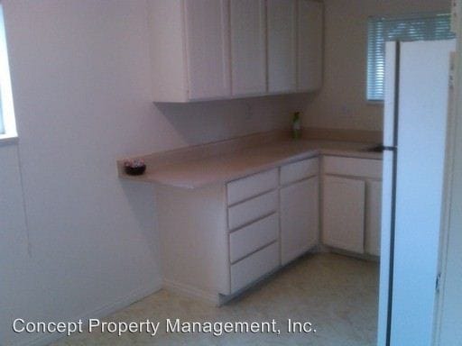 Building Photo - 4185 S Highland Dr