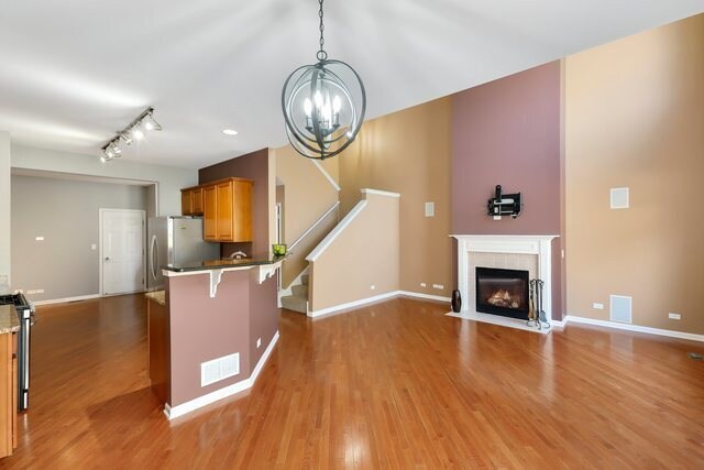 Building Photo - 350 Buckingham Ct