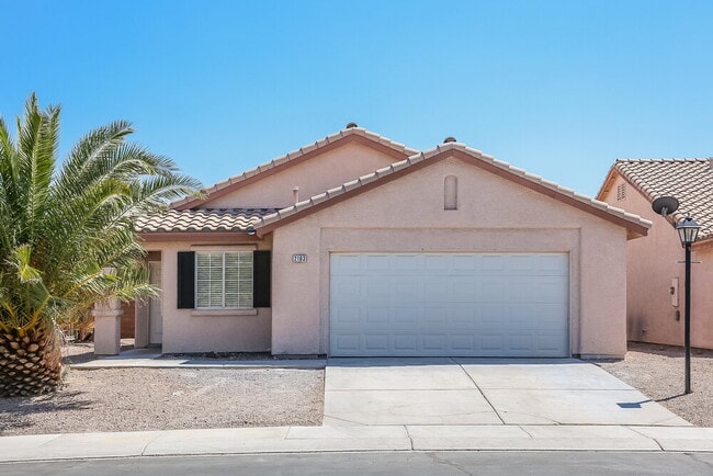 Building Photo - 2103 Point Morada Ave