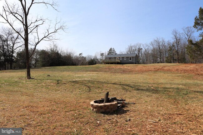 Foto del edificio - 9359 Paradise Rd