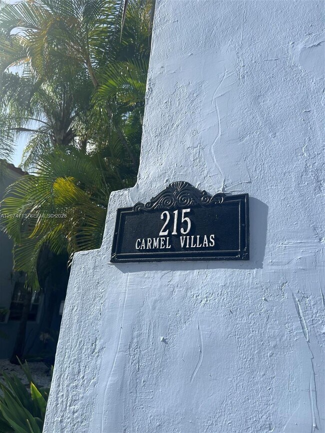 Building Photo - 215 30th St