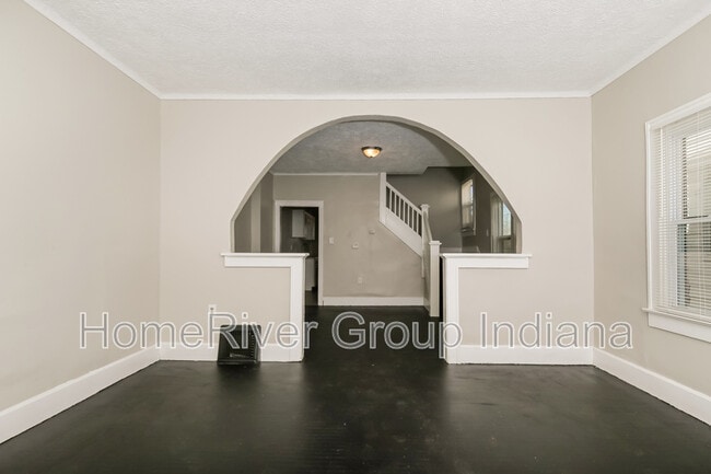 Building Photo - 40 N Euclid Ave