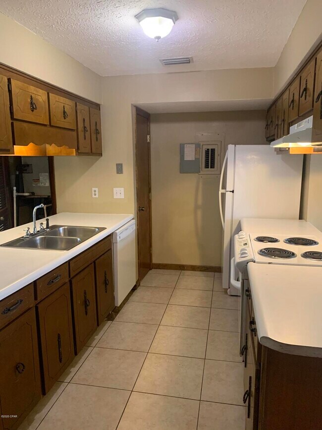 Foto del edificio - 120 Parker Village Cir