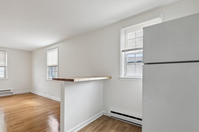 Photo - 2325 Haverford Rd Apartment