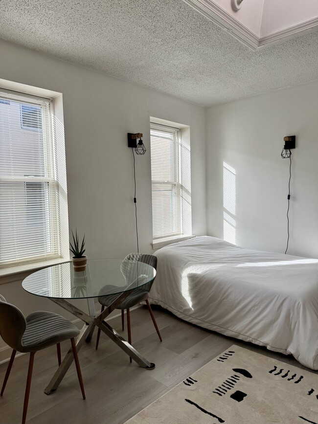Furnished - 1415 Commonwealth Ave
