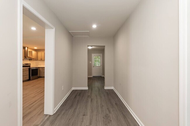 Building Photo - Classic Property with Modern Upgrades!