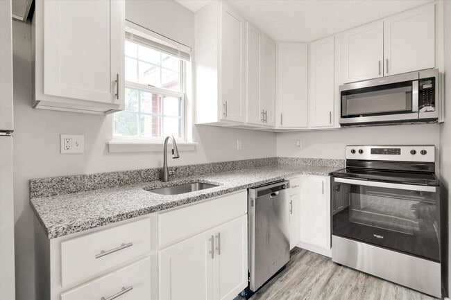 Two bedroom bath and half Townhome - Two bedroom bath and half Townhome