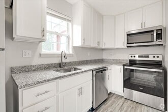 Building Photo - 12078 Morningside Dr