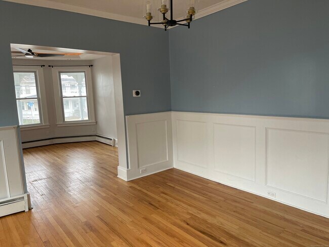 Building Photo - 451 Coleman St