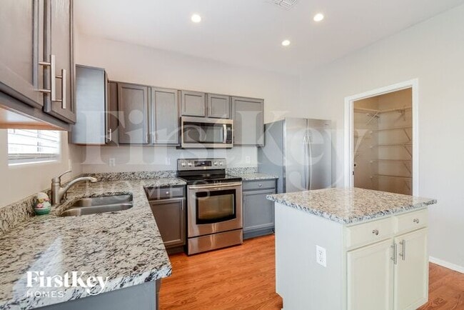 Building Photo - 13256 W Watson Ln