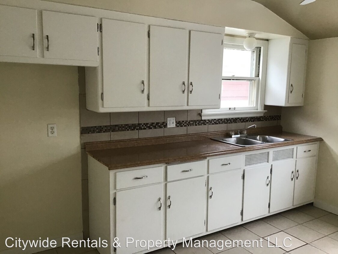 Primary Photo - 3139 N 44th St