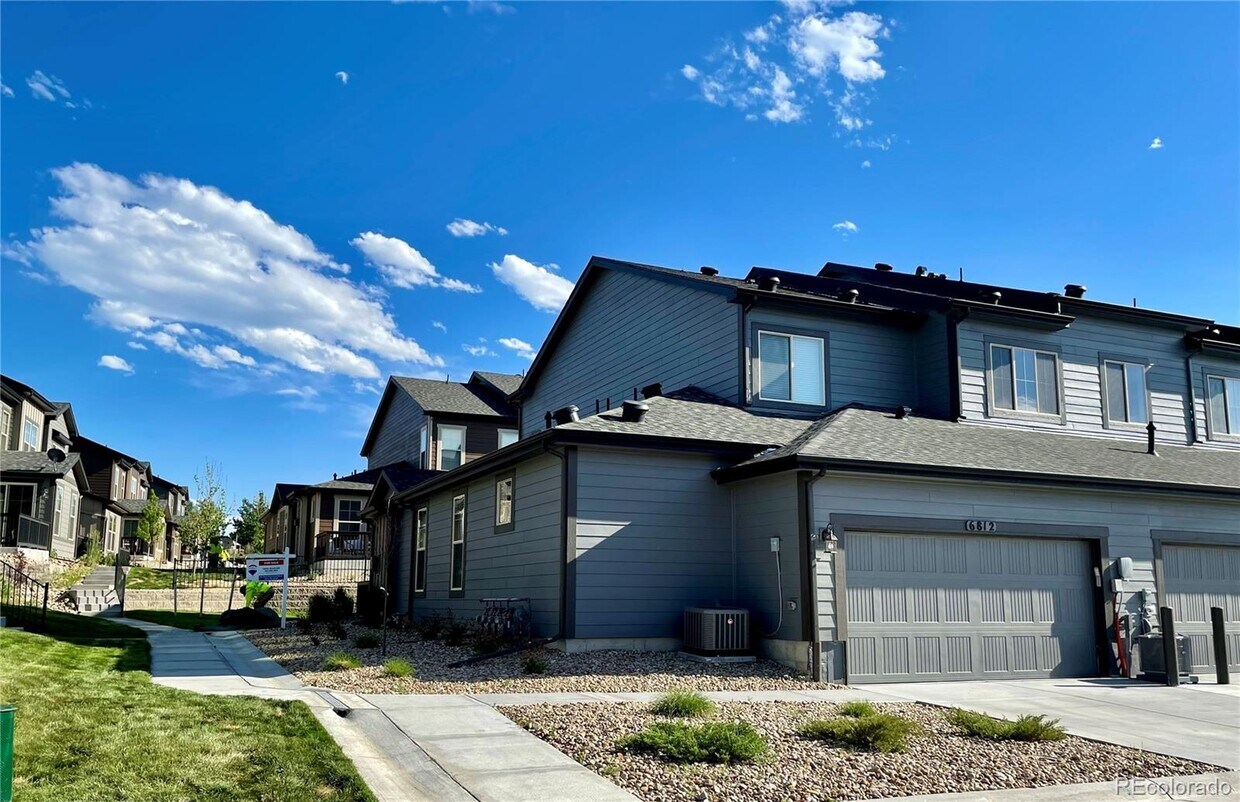 6812 Dewey Dr, Parker, CO 80138 Townhome Rentals in Parker CO